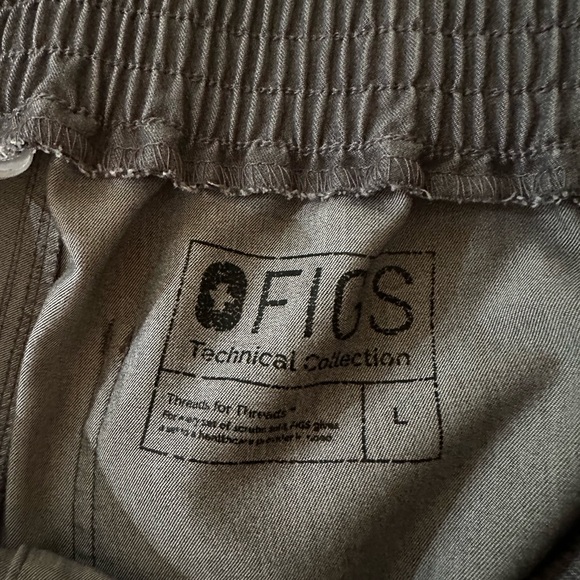 Yola skinny scrub pants - Picture 2 of 2